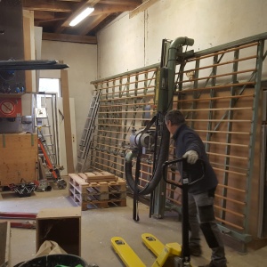 Gabelstapler und Gerät