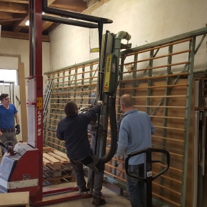 Gabelstapler und Gerät